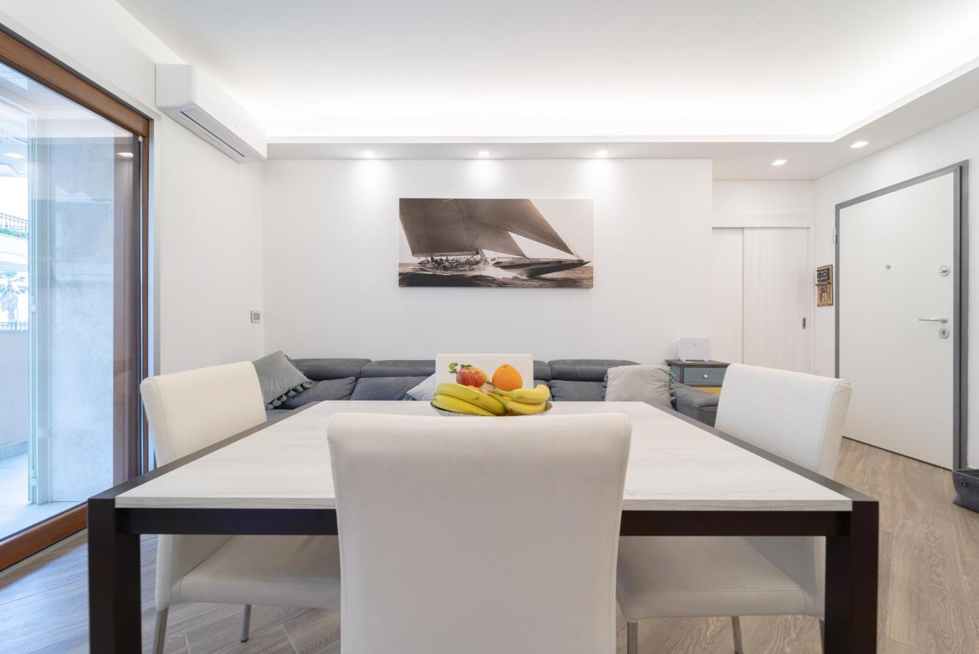 La Finestra Sul Porto Di Con Parcheggio Privato Apartment